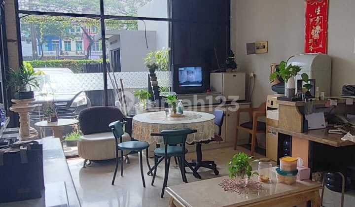 3-Unit Shophouse in Good Condition, Ready to Occupy in BSD Tangsel 2