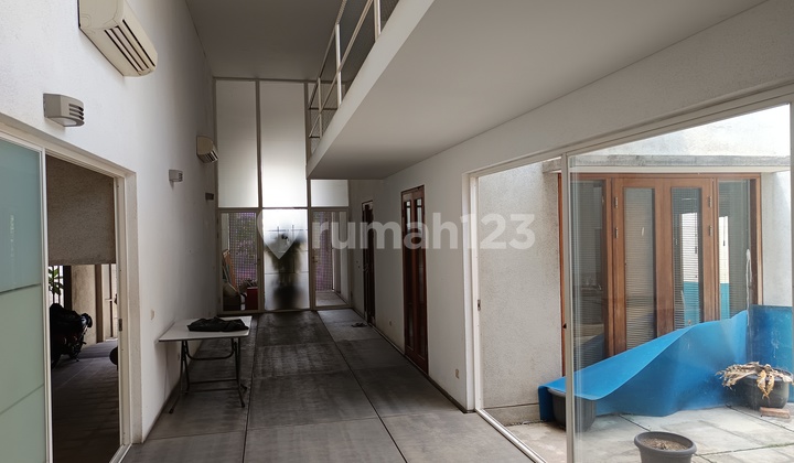 Rumah Bagus Design Arsitek Terkenal di Pulomas Siap Huni dan Murah !