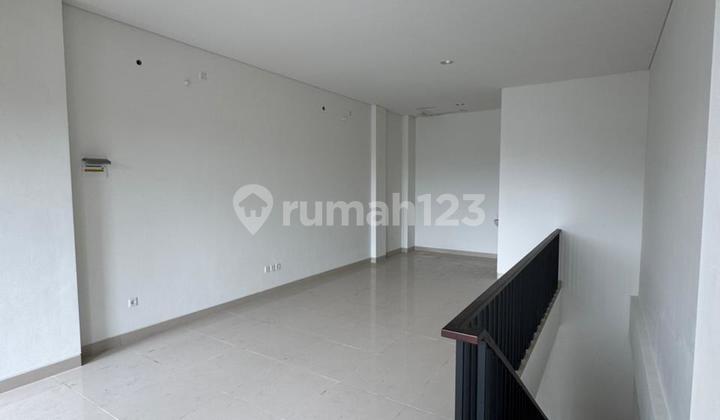 3-Story Shop House in The Loop BSD - Tangerang 2