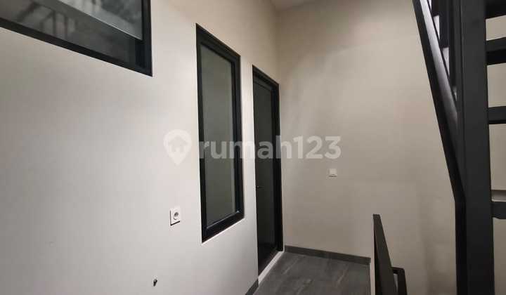 Rumah Baru Dibangun Minimalis Modern di Griyaloka Sektor 1.3 Bsd 2