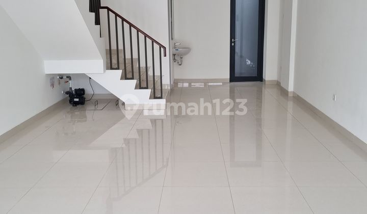 3-Story Shophouse in Greewich BSD City 2