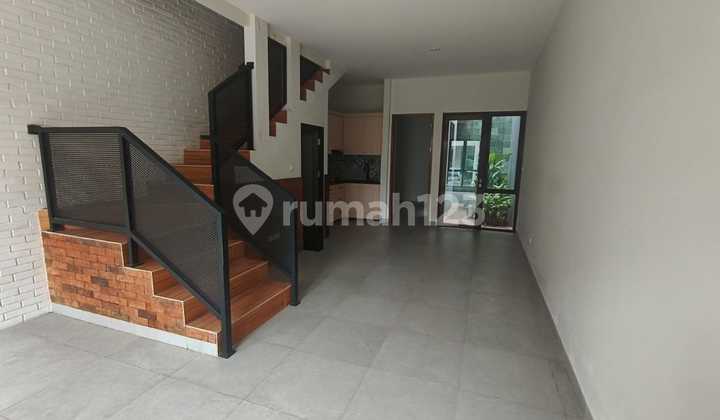 Brand New House di Kencana Loka Bsd Model Industrial Brand New House di Kencana Loka Bsd Model Industrial