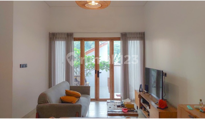 Aesthetic Tropical Beautiful House in Banyuraden, 6 Minutes to Malioboro 2