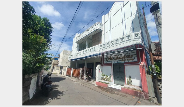 Main House & 23-Room Boarding House on Kaliurang Street Near UII Campus Main House & 23-Room Boarding House on Kaliurang Street Near UII Campus