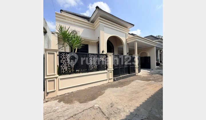Rumah Mewah Dekat Jogja Bay Wedomartani Sleman Rumah Mewah Dekat Jogja Bay Wedomartani Sleman