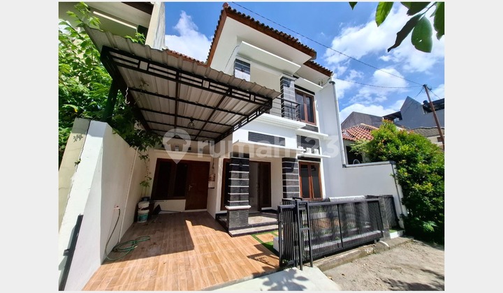 Beautiful House in a Housing Complex Near UGM Inside Ringroad Sleman Beautiful House in a Housing Complex Near UGM Inside Ringroad Sleman