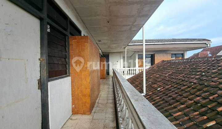 Main House and Boarding House Near Jec Janti Gedongkuning 2