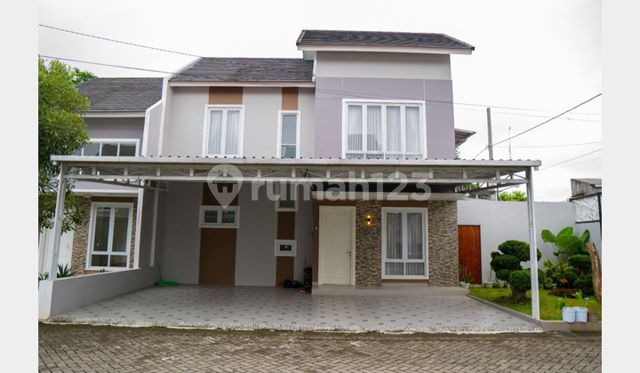 Rumah Mewah Minimalis 2 Lantai Furnished di Purwomartani Sleman  1