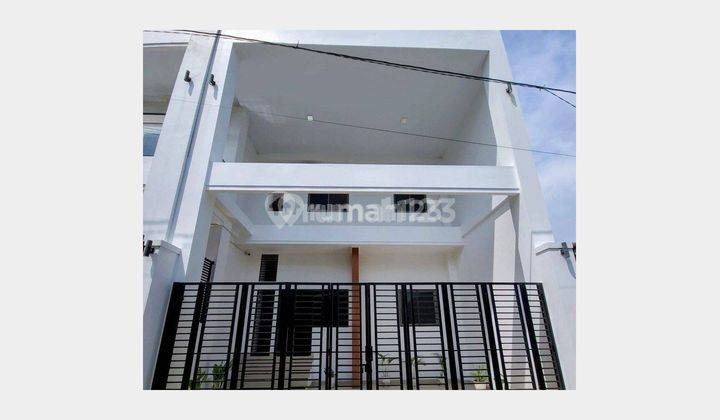 Rumah 3 Lantai Mewah Dengan Kolam Renang Di Mertoyudan Magelang 2