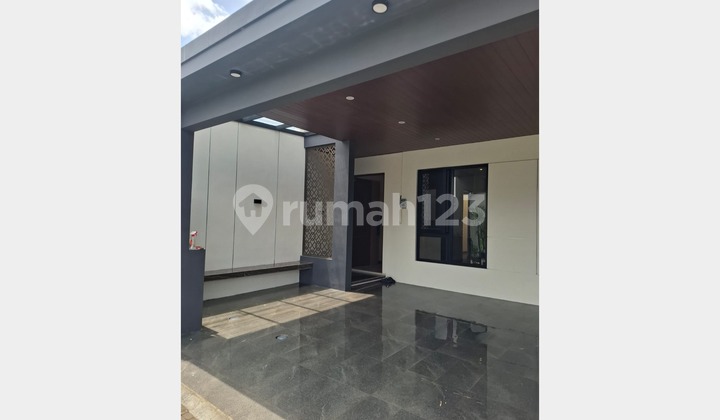 Rumah Cantik 2 Lantai Furnished Dalam Cluster Maguwoharjo Sleman 2