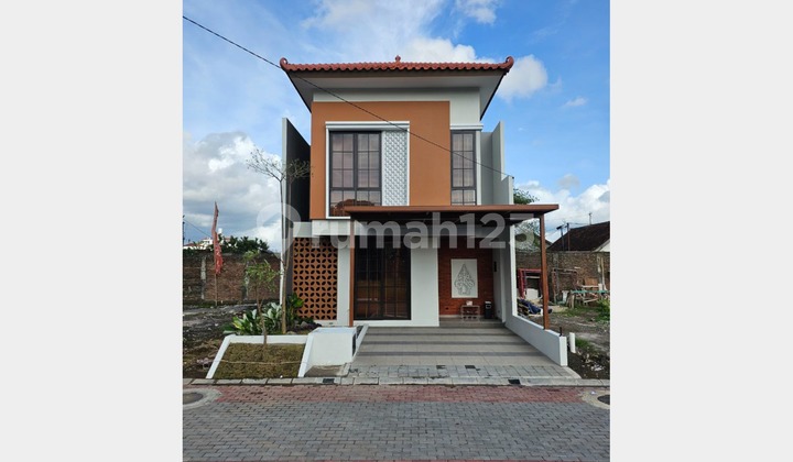 LUXURY HOUSE ONE GATE HOUSING 5 MINUTES TO MALIOBORO JOGJA CITY 2