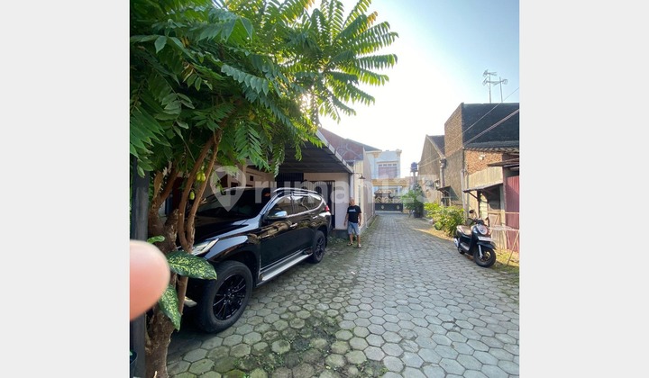 Main House & Boarding House in Condongcatur Near Jogja Campus & Mall 2