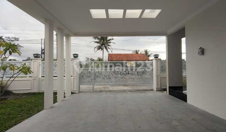 Rumah Cantik Furnished Halaman Luas Jl Besi Jangkang Sleman 2