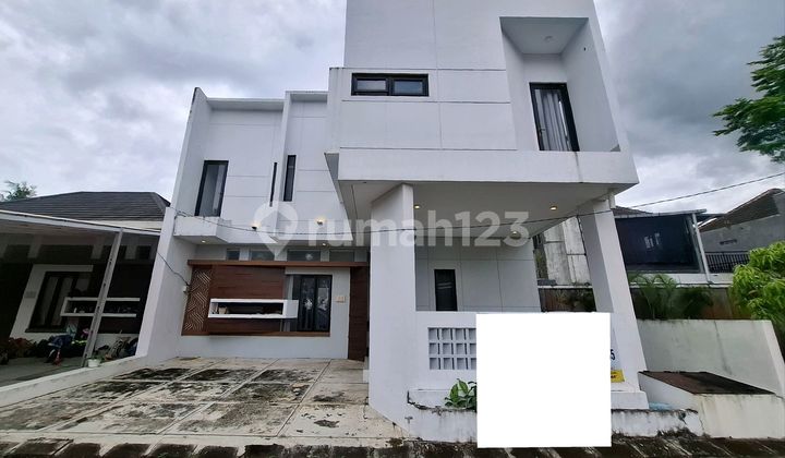Rumah Minimalis 2 Lantai Perumahan Exclusive Jl. Gito Gati Sleman