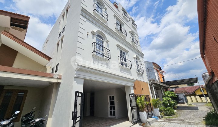 Luxury Furnished 3-Story Kost plus Rooftop near UII Jl Kaliurang 2