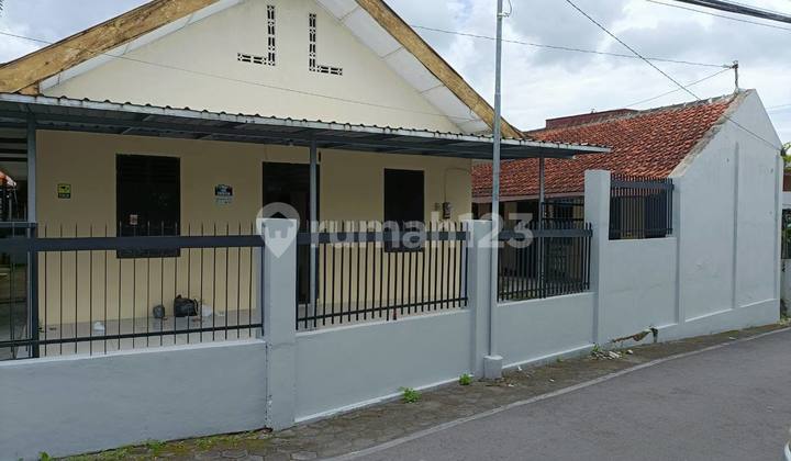 Looking for Active Female Boarding House Near Ringroad Janti Gowok Caturtunggal Depok Sleman Looking for Active Female Boarding House Near Ringroad Janti Gowok Caturtunggal Depok Sleman
