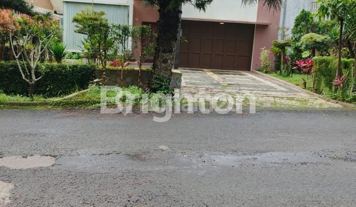 Rumah Modern Asri Di Dago Pakar Bandung , Dijual atau Disewakan!! Nikmati Pemandangan Menakjubkan!! Rumah Modern Asri Di Dago Pakar Bandung , Dijual atau Disewakan!! Nikmati Pemandangan Menakjubkan!!