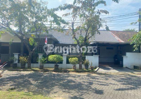 Rumah Nyaman 1.5 Lantai Siap Huni di Kemang Pratama 1 Rumah SHM