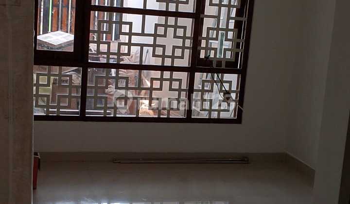 Luxury Affordable Strategic House in Jagakarsa 2