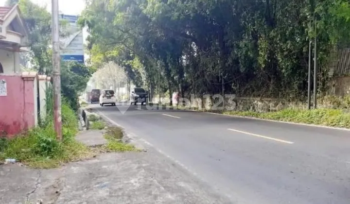 Land 1,000 m² by the side of Sam Ratulangi Main Road, Winangun.