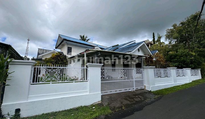 Dijual Rumah Bagus Terawat Siap Huni Dekat Sekolah,Perkantoran dan Pusat Kota Tomohontomohon 1