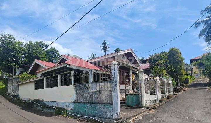 For Sale Beautiful House in Malalayang Near Kandou Hospital, Close to Campus, Near Malalayang Beach Recreation Area For Sale Beautiful House in Malalayang Near Kandou Hospital, Close to Campus, Near Malalayang Beach Recreation Area
