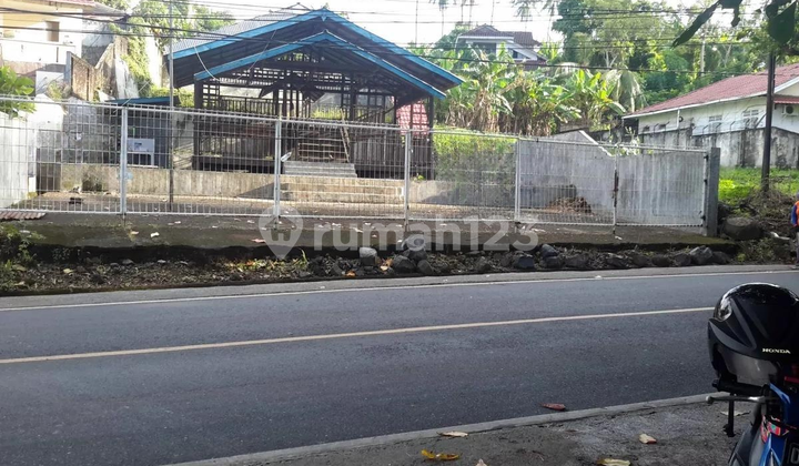 Commercial Premises in Front of Malalayang Beach Tourism Area