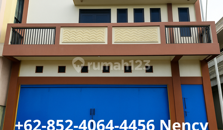 2-Story Shop House in the Center of Bitung City, Ready for Occupancy. 2