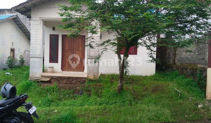 Rumah Jual Cepat di Tomohon Siap Tinggal 2