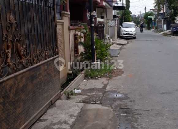 Neat 2-Story House in Poris Indah 2