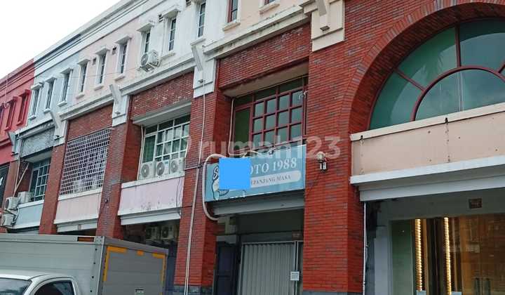 Dijual/ Disewa Ruko di Pasar Pluit Lokasi Strategis