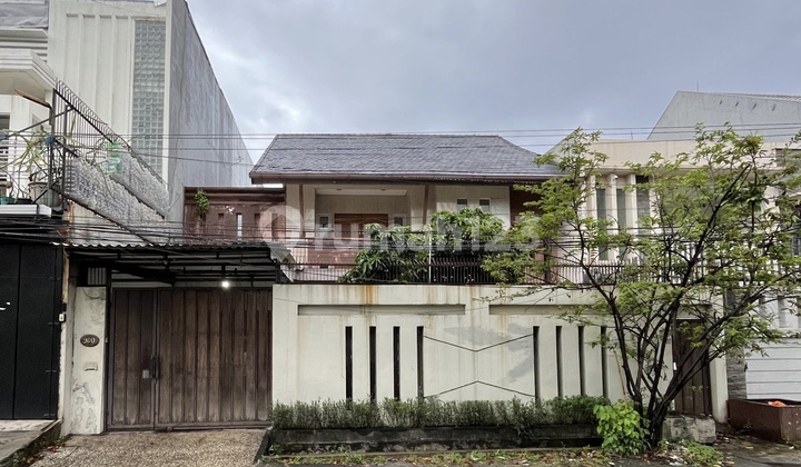 Rumah 2 Lantai Strategis Cocok Untuk Tempat Tinggal Nyaman Dan Bisa Untuk Dijadikan Usaha Kost