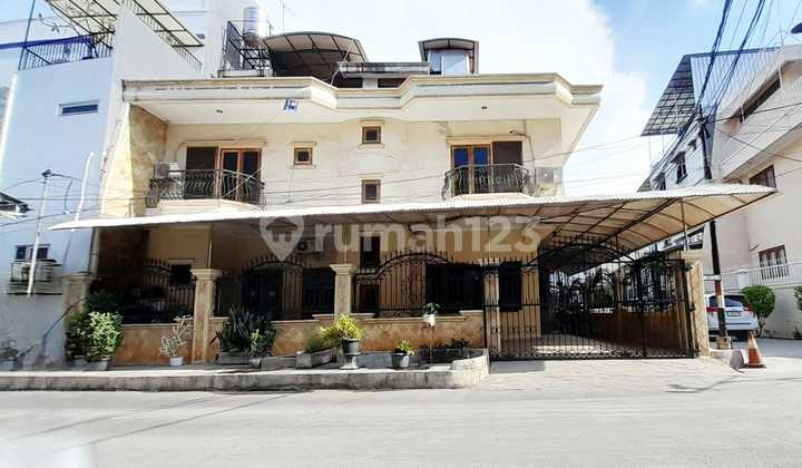 Di Jual Rumah Strategis di Muara Karang