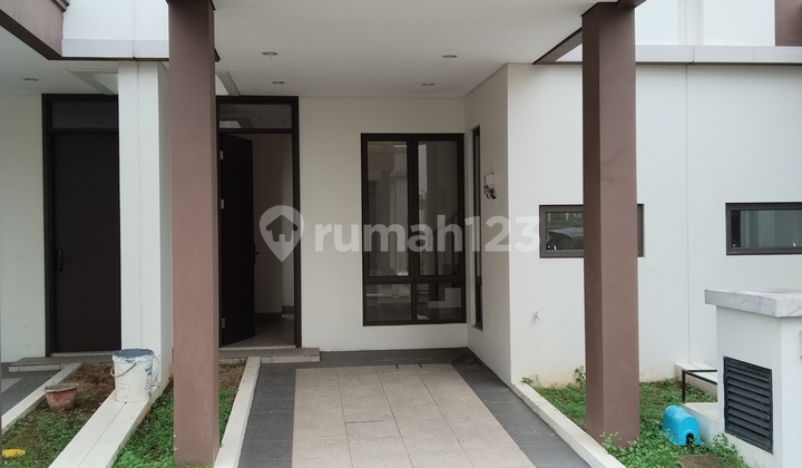 Good Neat Millennial House Semi Furnished 3 Floors Japanese Concept In Lavon Suvarna Cluster Daisan Good Neat Millennial House Semi Furnished 3 Floors Japanese Concept In Lavon Suvarna Cluster Daisan