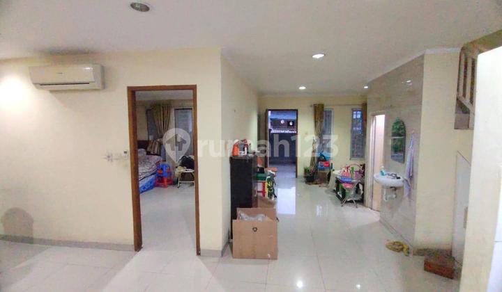 Rumah 3 Lantai Furnish Di Taman Palem Lestari 2
