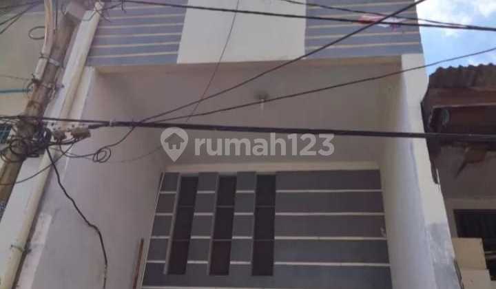 Rumah Semi Furnish 3 Lantai Di Pademangan
