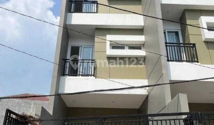 Rumah Baru 3 Lantai Dimuara Karang Lantai Paling Atas Rooftop