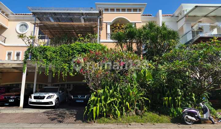 Rumah Nyaman Dan Rapi 2 Lantai Di Pik Bgm