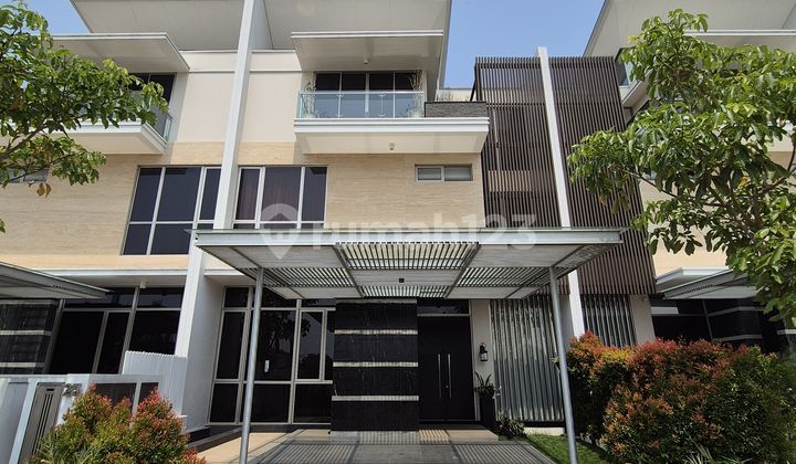 Rumah Mewah Berkonsep Villa 3 Lantai Full Furnished Di Golf Island Siap Huni Rumah Mewah Berkonsep Villa 3 Lantai Full Furnished Di Golf Island Siap Huni