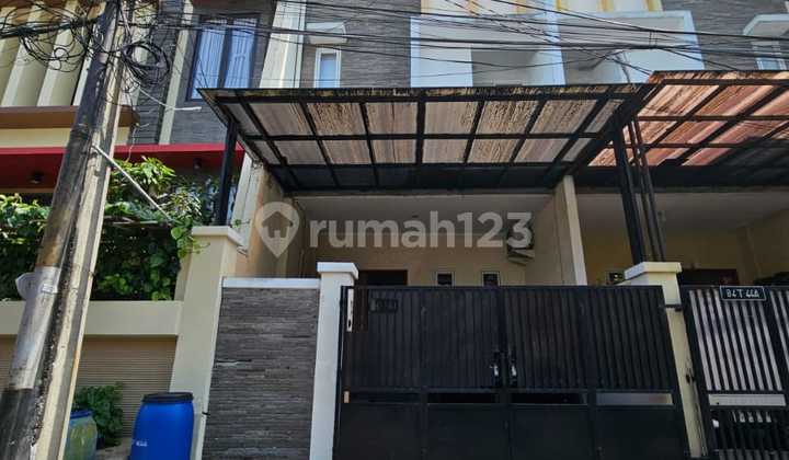 Dijual Rumah Bagus Siap Huni Lokasi Muara Karang 2