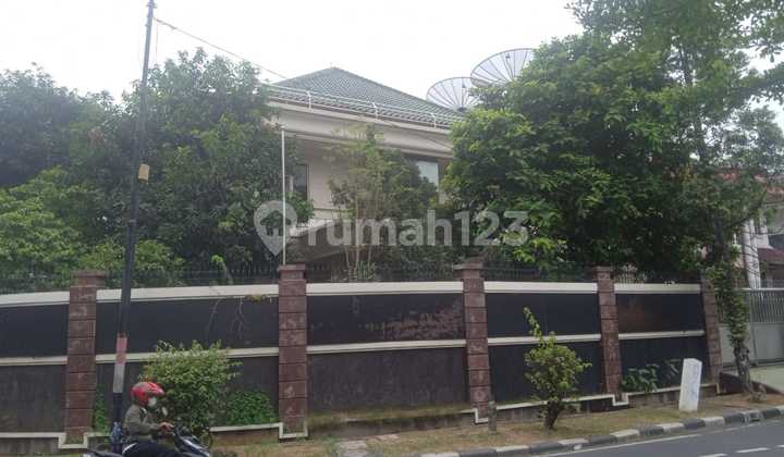Rumah Mewah Dan Lingkungan Nyaman 2 Lantai Di Puri Indah 2