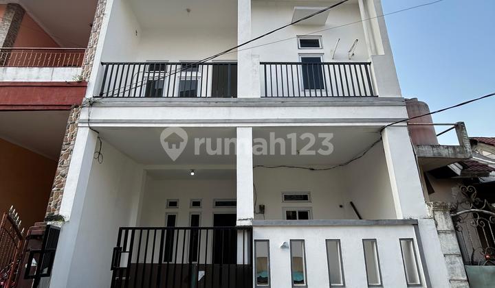 Rumah 2 Lantai Perum Puri Permata Cipondoh Poris