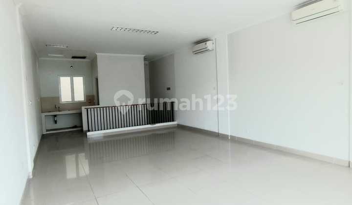 Ruko, 2 Lantai,Siap Usaha,Lokasi Strategis