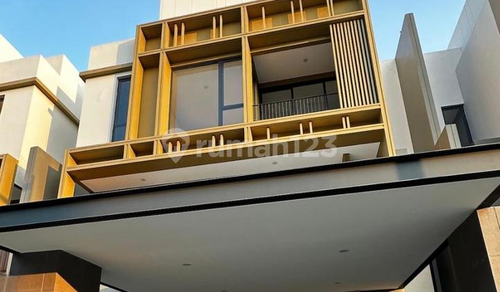 Dijual Rumah Mewah 3 lantai furnished ada Lift di Cluster Enchante, BSD City - Hlefb