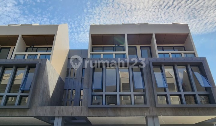 FOR RENT MINIMUM 2 YEARS DOUBLE FACADE SHOPHOUSE DELREY BIZTOWN BSD CITY - Lvaefa