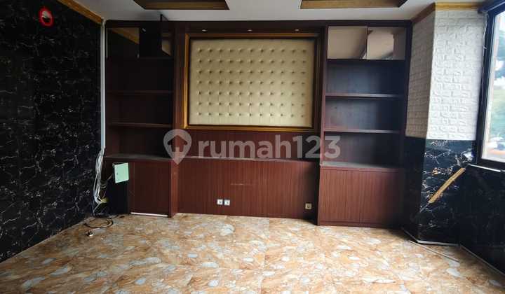 3-Storey Shop House Rarely Available 2