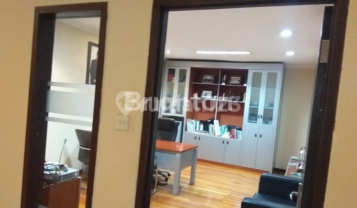 Gedung Kantor 6 Lantai Jakarta Pusat Gedung Kantor 6 Lantai Jakarta Pusat