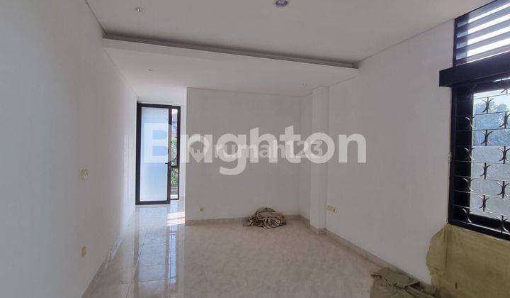 Rumah 2 Lantai Minimalis  2