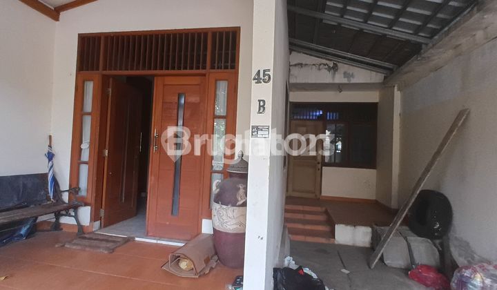 Rumah Tua Hitung Tanah ******** Rumah Tua Hitung Tanah ********