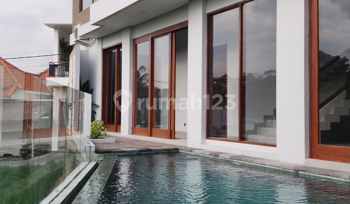 LUXURY VILLA 4BR SEMI FURNISHED BEST LOCATION CANGGU BATU MEJAN